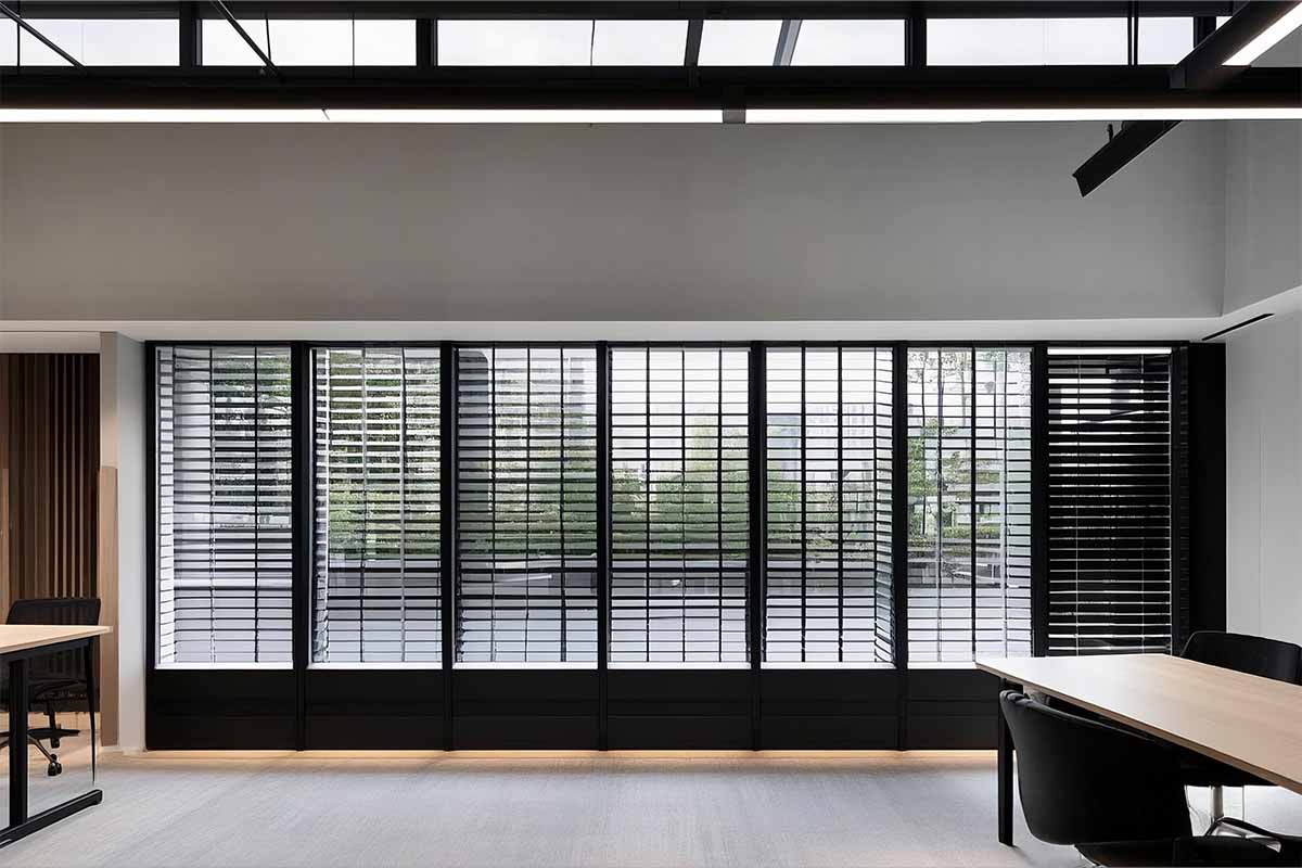 Glass Jalousie Windows